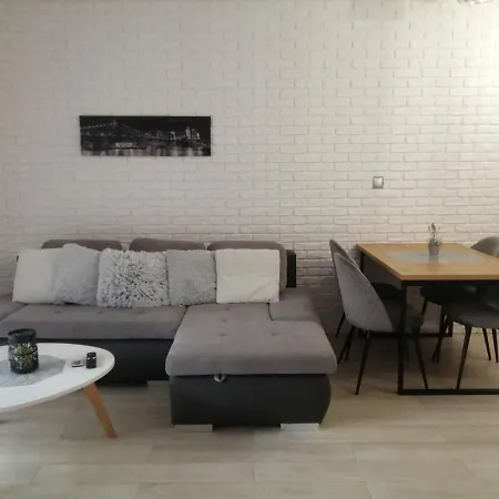 Lux Monika Z Tarasem I Garazem