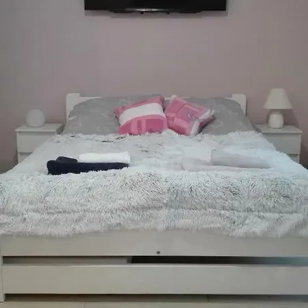 Apartamento Lux Monika Z Tarasem I Garazem Rewal